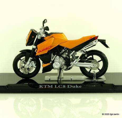 Magazine Models KTM LC8 Duke