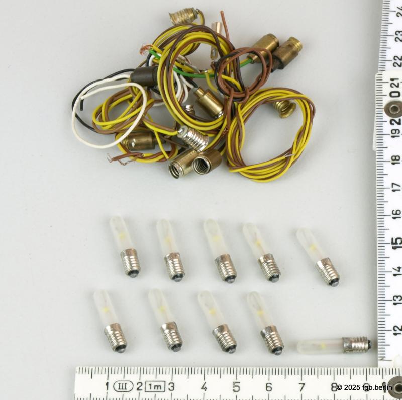 24 Volt Kerzen Glühbirnen, matt inkl. Fassungen mit Kabel, E 5,5 - 10 Stück