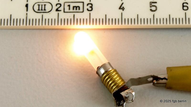 24 Volt Kerzen Glühbirnen, matt inkl. Fassungen mit Kabel, E 5,5 - 10 Stück