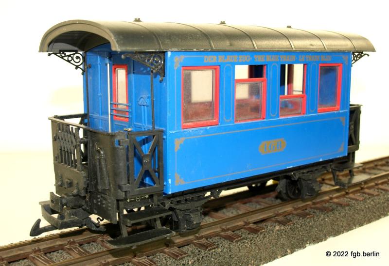 LGB Personenwagen blauer Zug