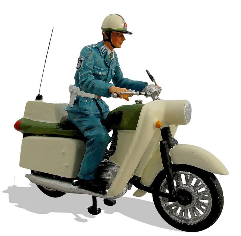 Prehm DDR Polizist auf Motorrad